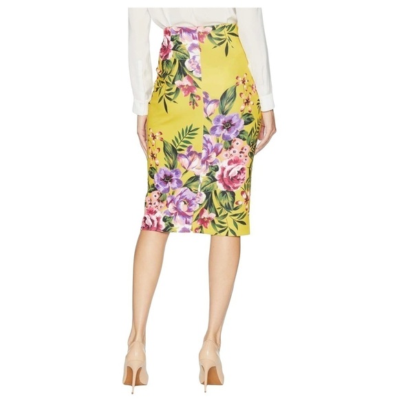 ECI New York Women's Elastic Waist Pull on Floral Midi Length Skirt Size Small - Picture 2 of 8